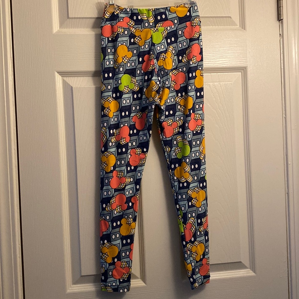 preowned Lularoe Girls Size Tween Mickey leggings length 27